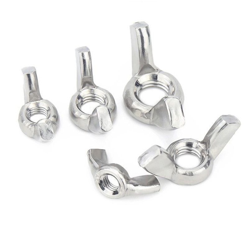 Roostekindlad tiibmutrid